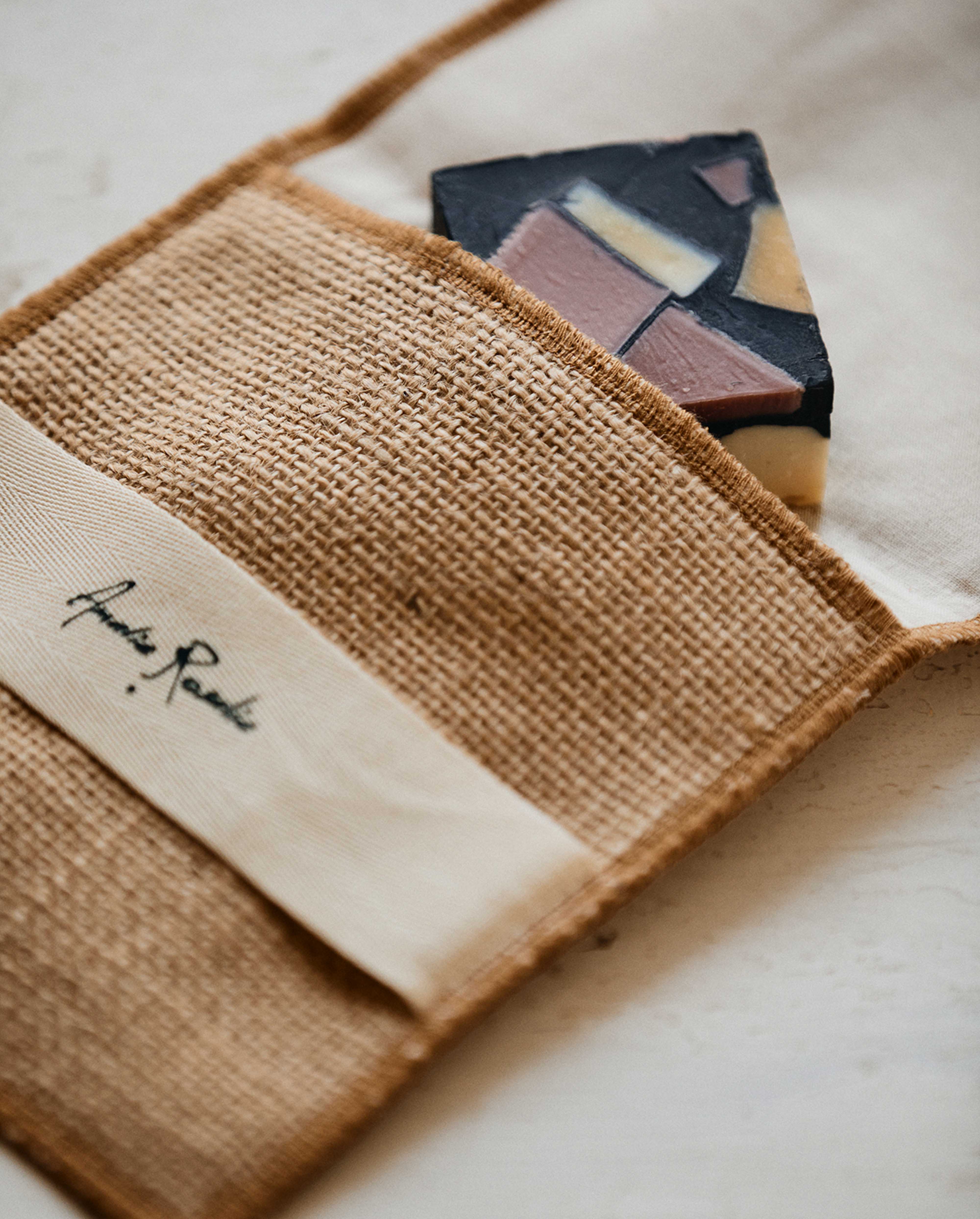 Jute soap glove