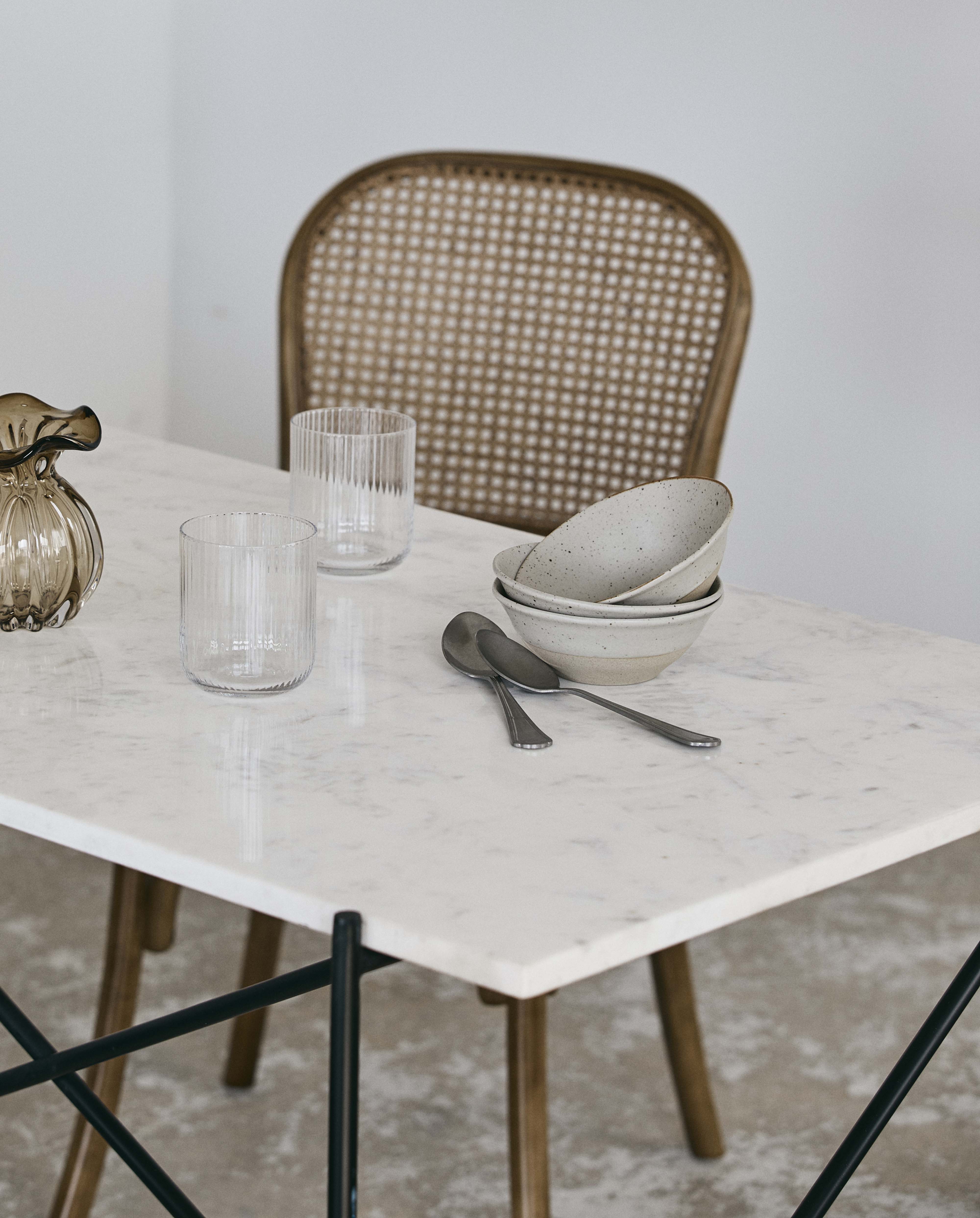 DEE desk - white marble