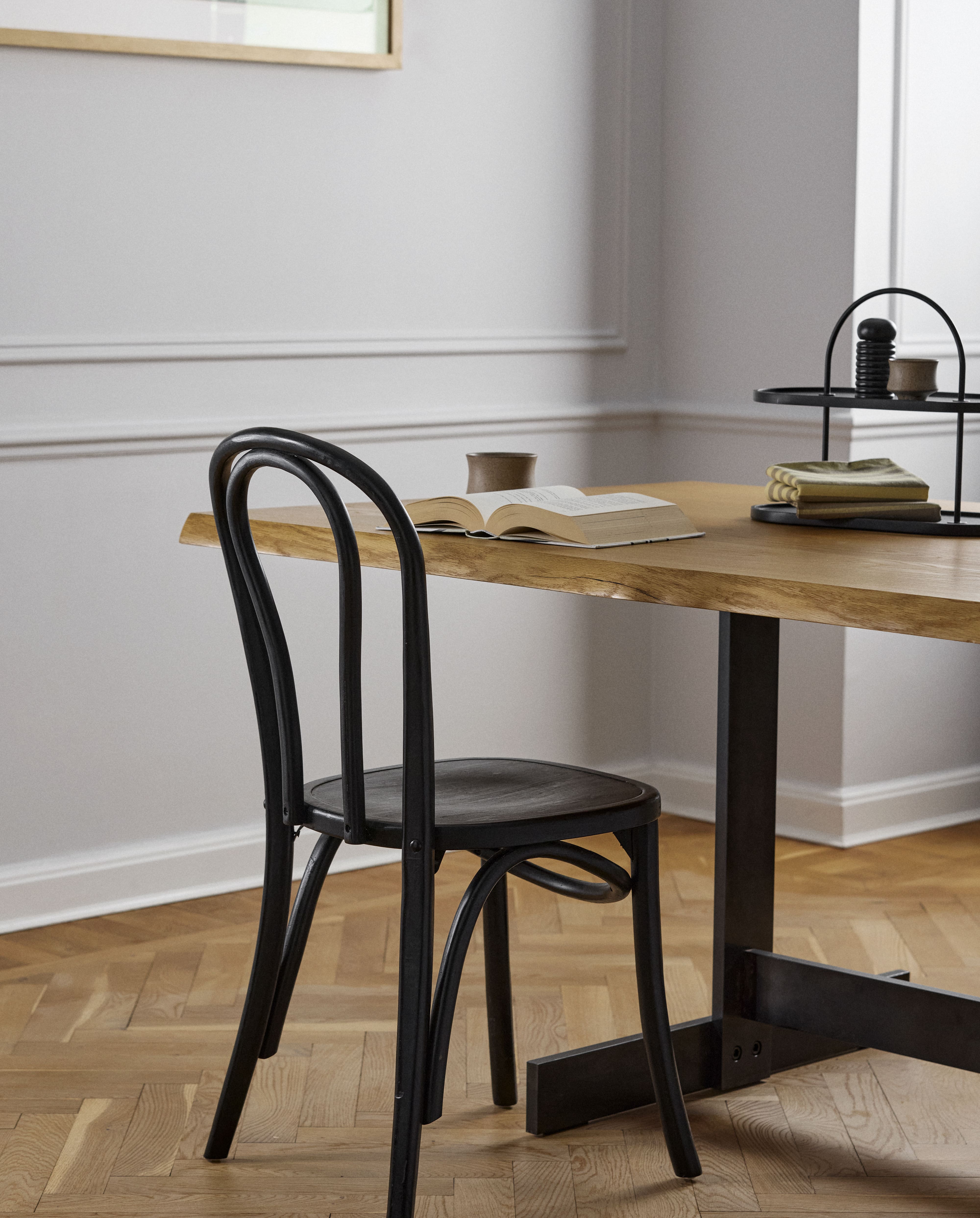 BISTRO chair - shiny black