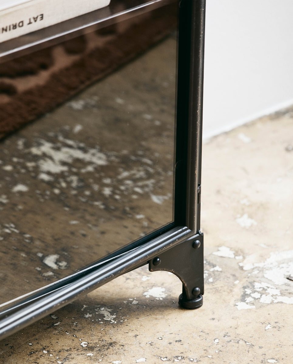 DOWNTOWN sideboard - black
