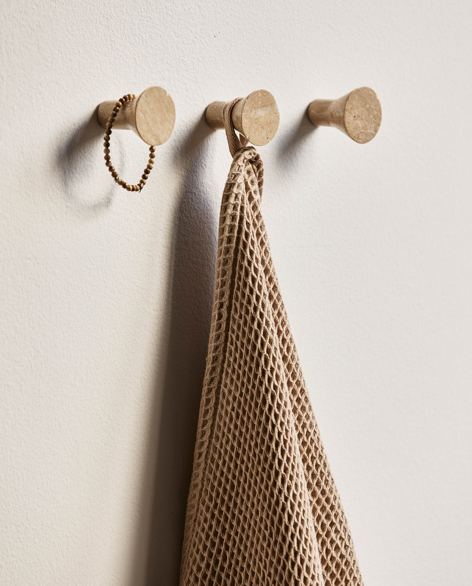 LAKOLK knob, travertine - ivory