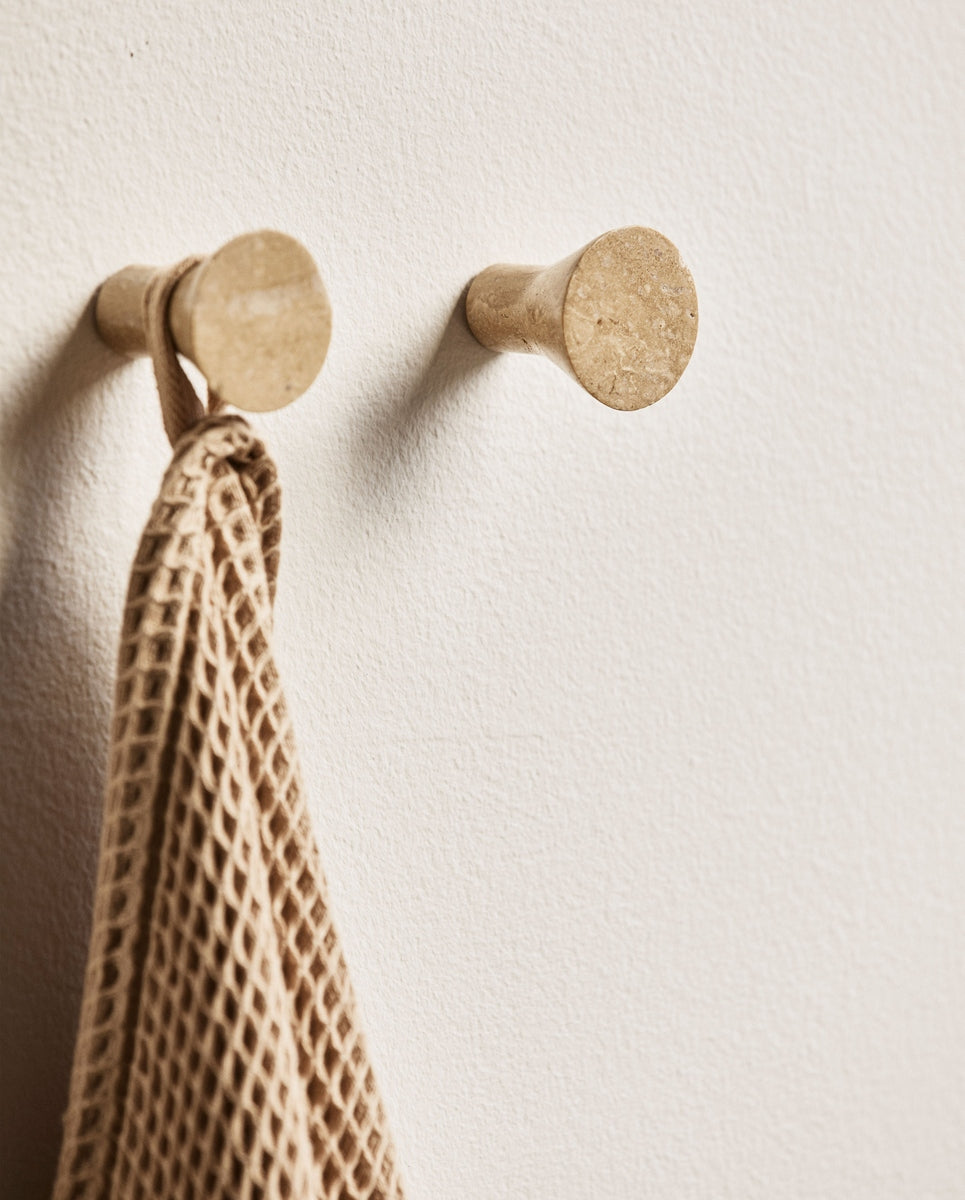 LAKOLK knob, travertine - ivory