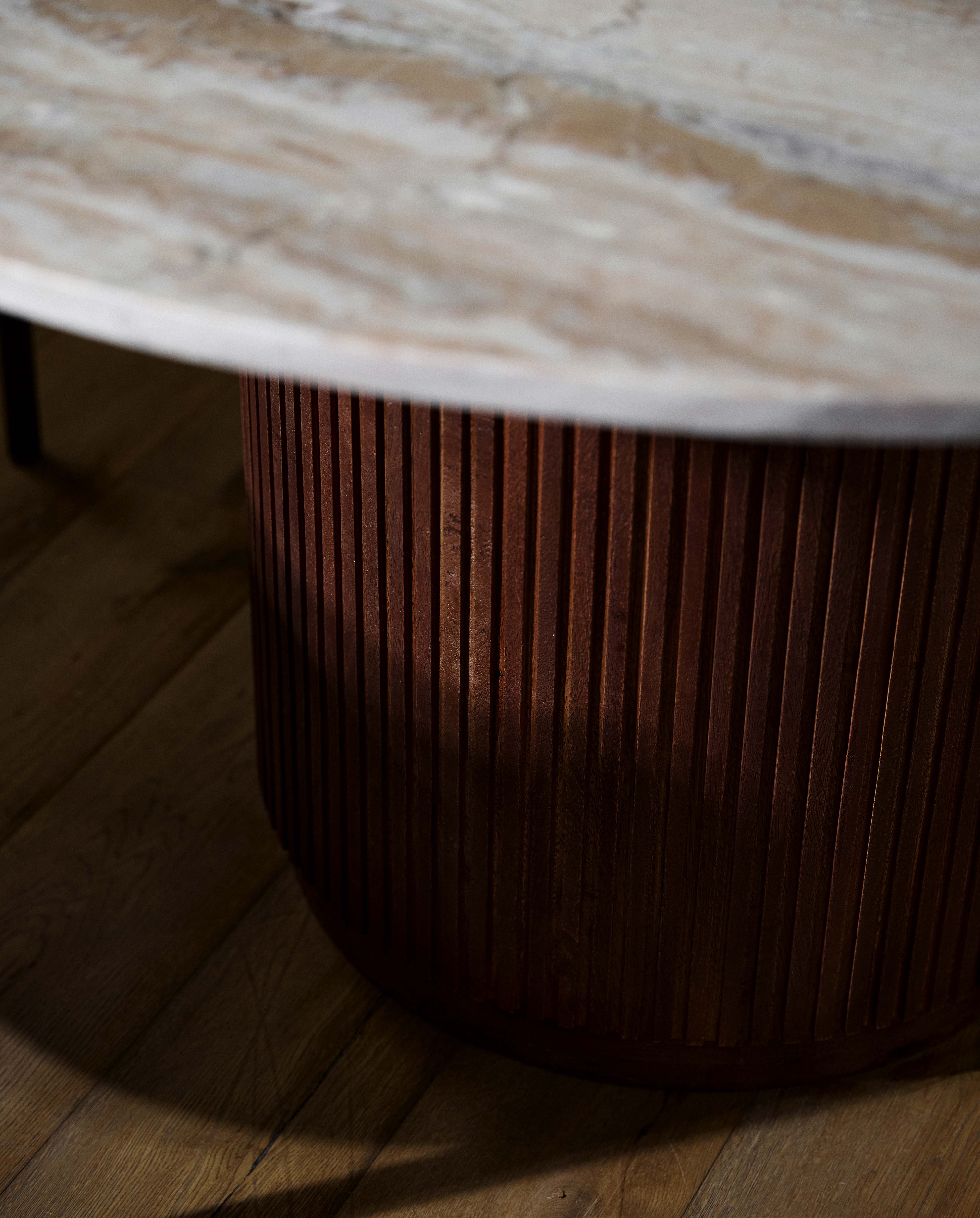 ERIE round dining table wood finish w. Ivory nature marble tabletop