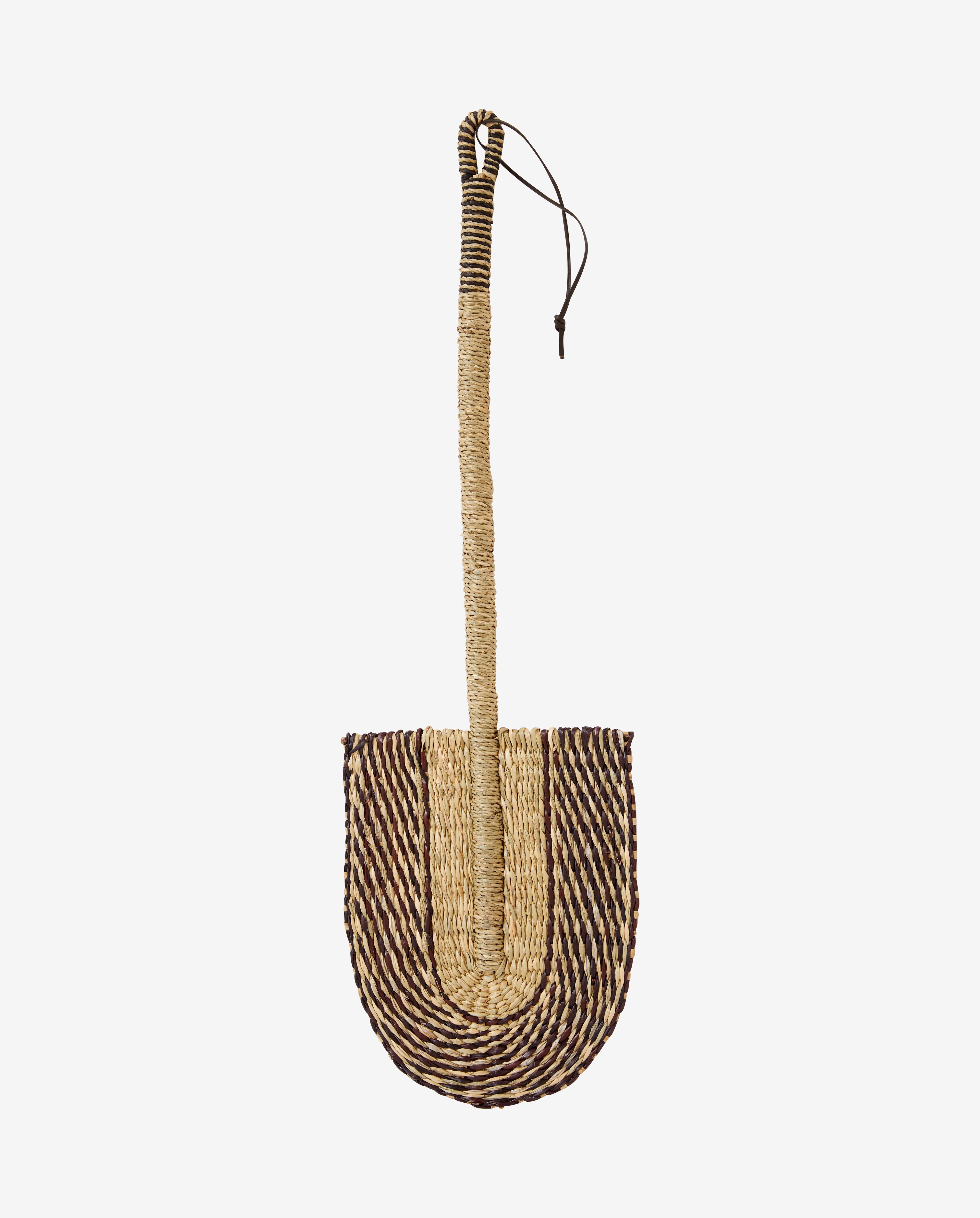 BEATE carpet beater - natural/brown