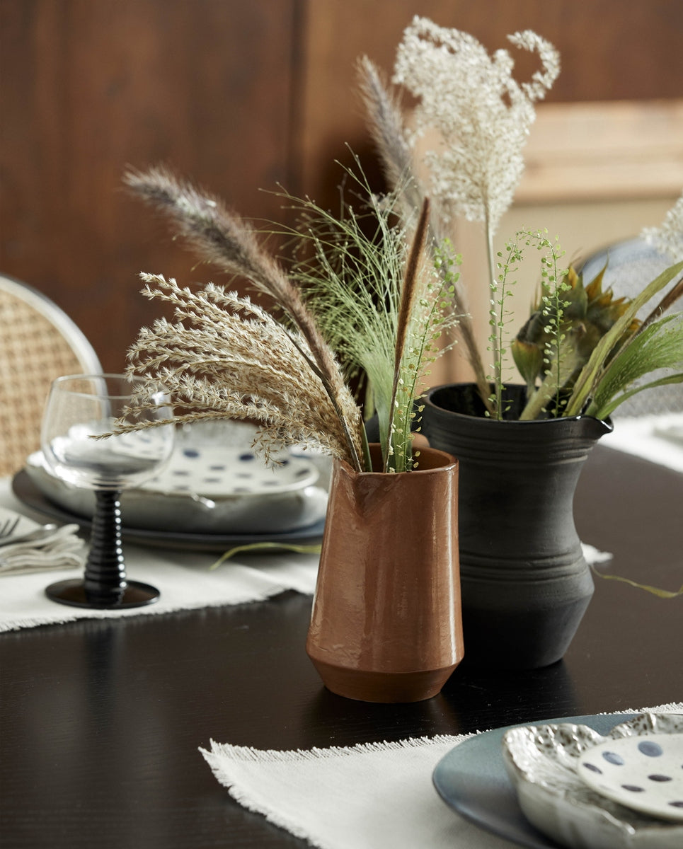 JUNIPER jug w. handle, terracotta - black