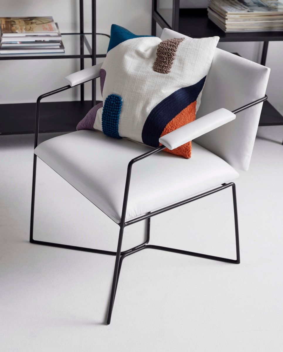 Cushion cover, white w/blue/orange embr.